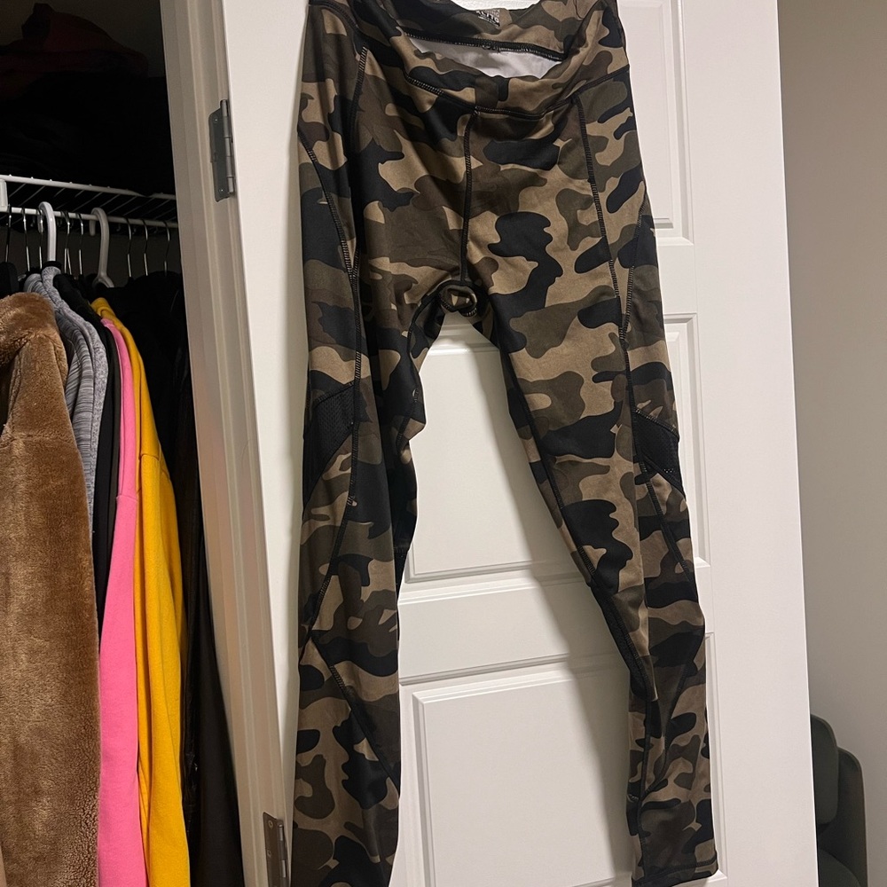 Camo Active Leggings - Olive Green Camouflage